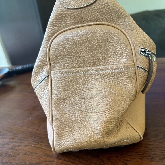 Tod’s Vintage Shoulder Bag - Picture 2 of 2
